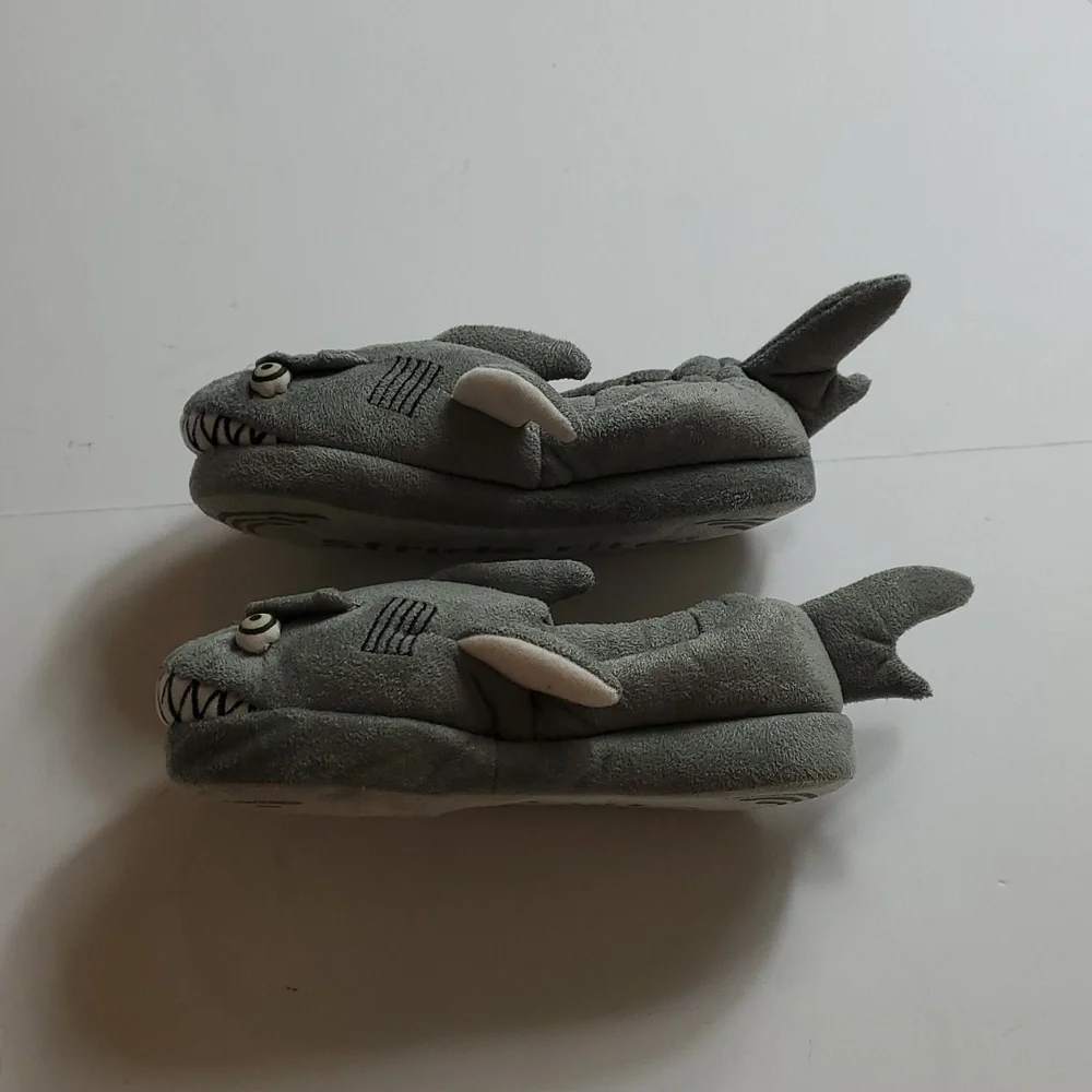 Stride Rite gray shark slippers